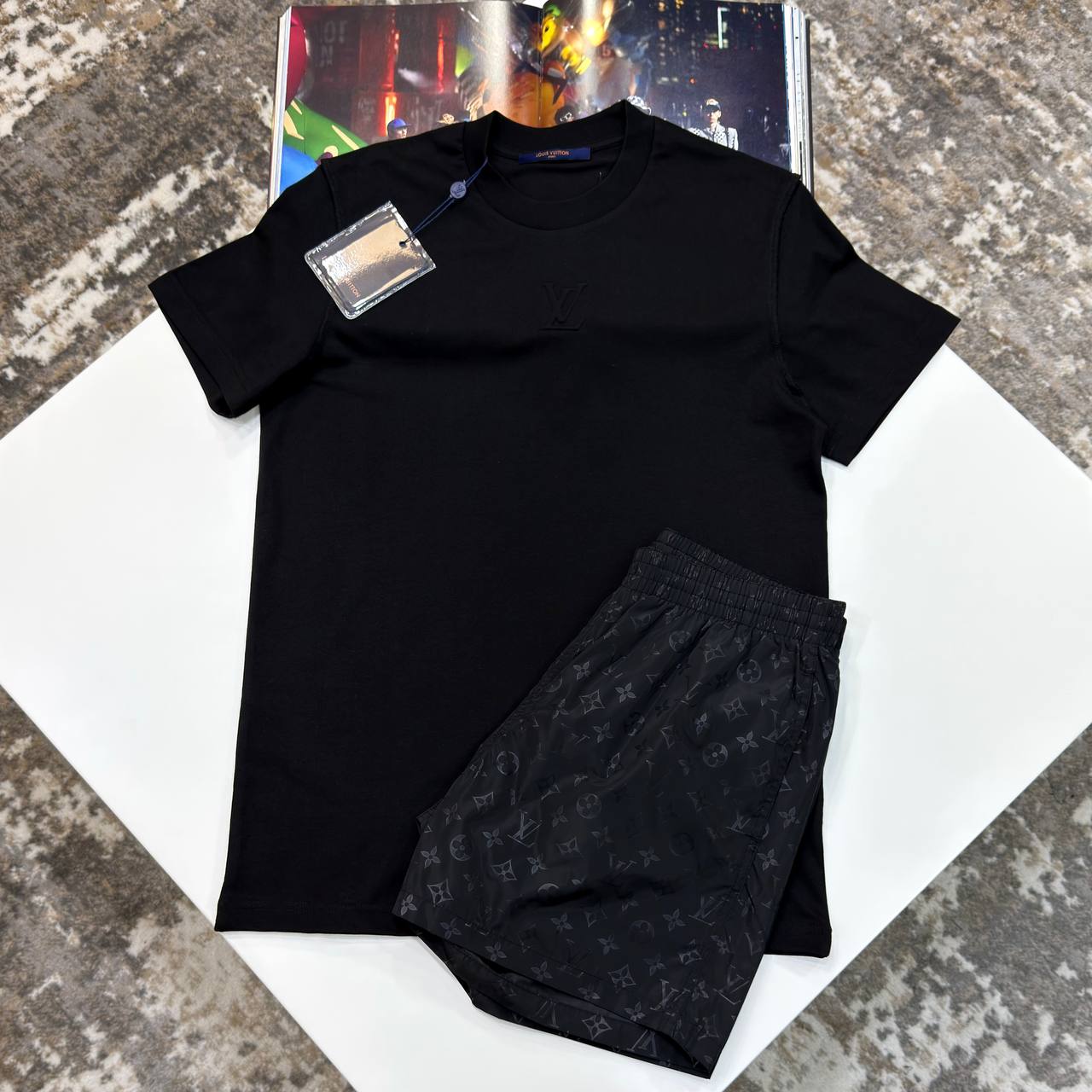 LVE Embossed Centre Black