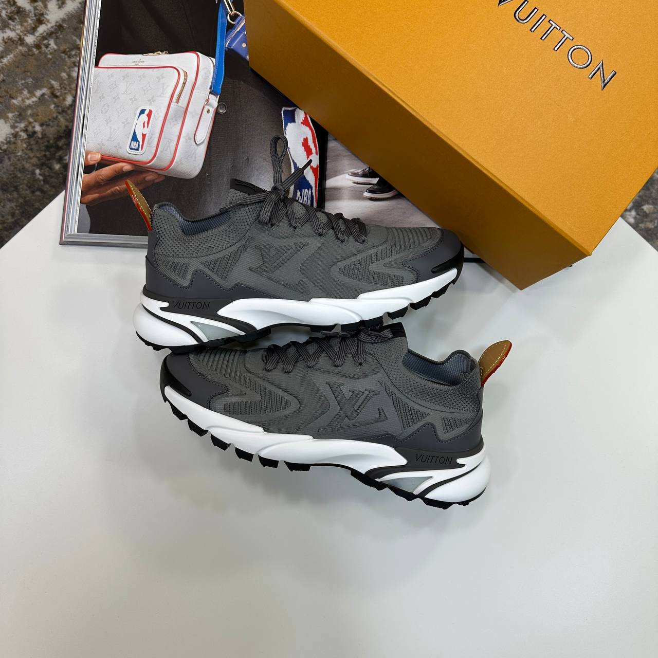 LV Runner Tatic Trainers Gray White