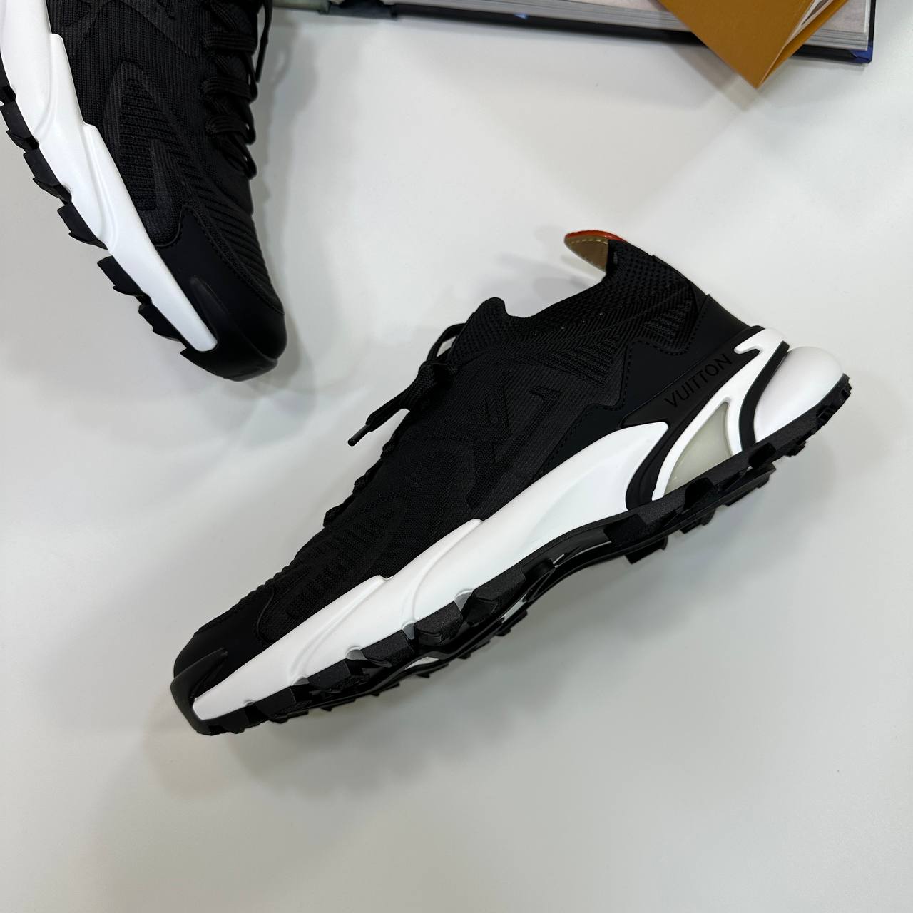 LV Runner Tatic Trainers Black White